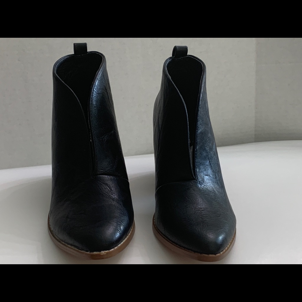 Catherine Malandrino Nwob, Black Leather Booties